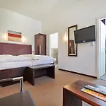 Zur Wartburg Hotel