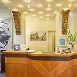 Zur Wartburg Hotel