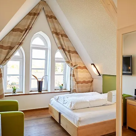 Zur Wartburg 레다비덴브루크