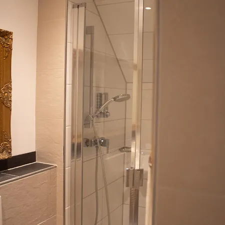 호텔 Zur Wartburg 3*