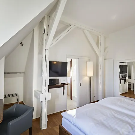 Zur Wartburg Szálloda 3*