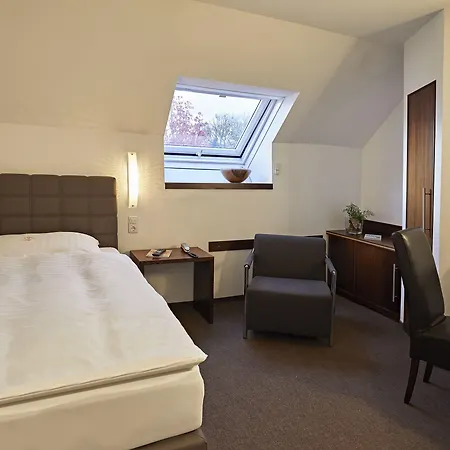 Zur Wartburg 호텔 레다비덴브루크