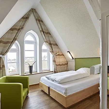 Zur Wartburg 3* 레다비덴브루크