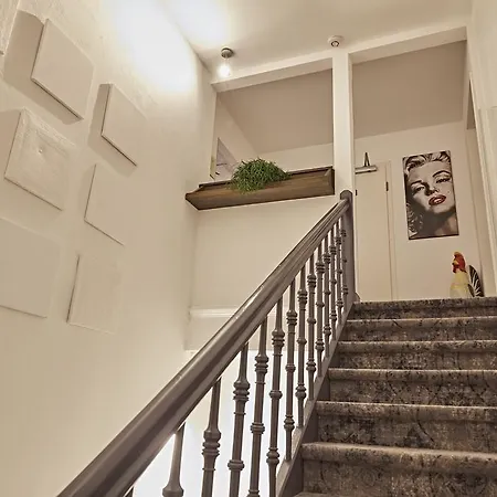 Zur Wartburg 호텔 레다비덴브루크