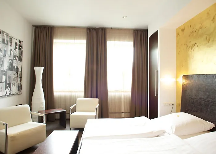 Hotel Zur Wartburg 3*