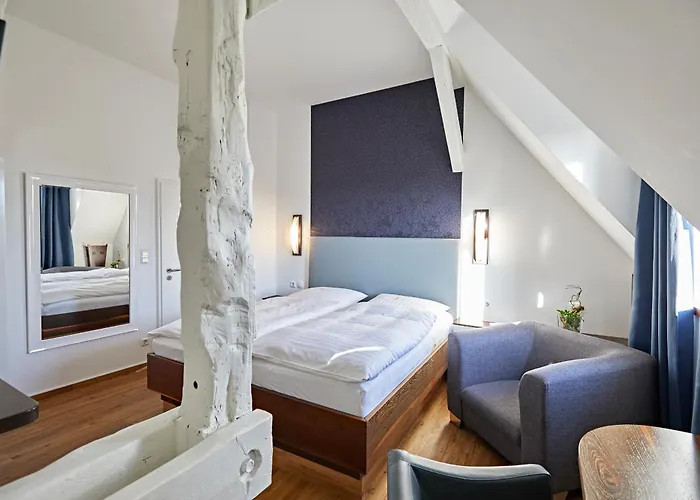 Hotel Zur Wartburg 3*