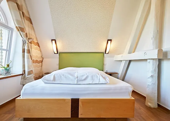 Zur Wartburg 3* 레다비덴브루크