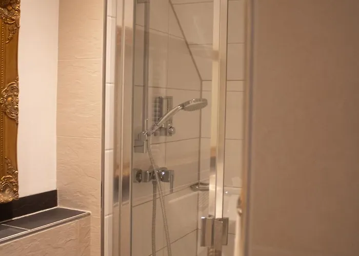 호텔 Zur Wartburg 3*