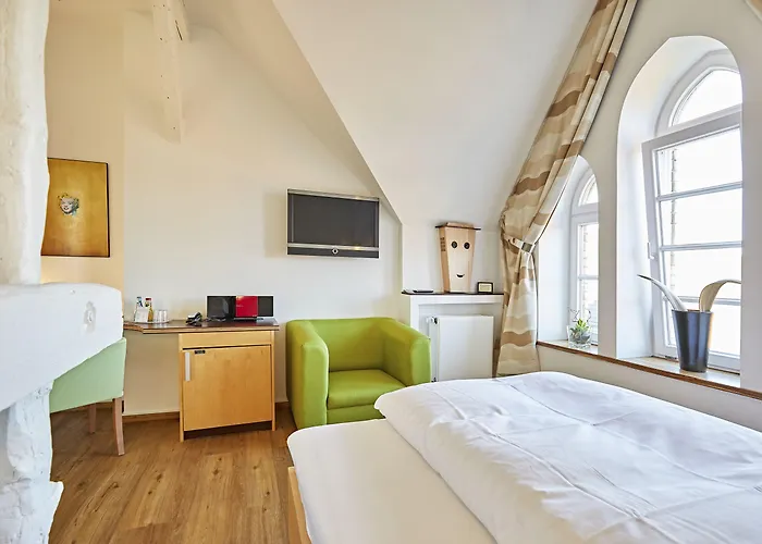 Zur Wartburg Hotel