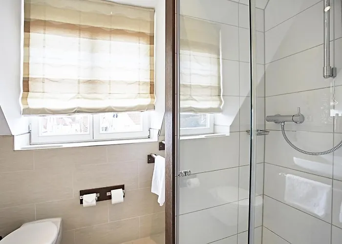 Hotel Zur Wartburg 3*